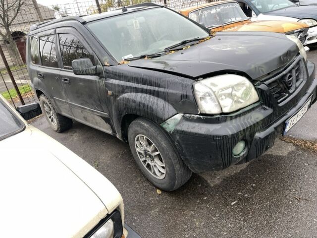 Зеленый Ниссан ИксТрейл, объемом двигателя 0 л и пробегом 300 тыс. км за 1236 $, фото 1 на Automoto.ua