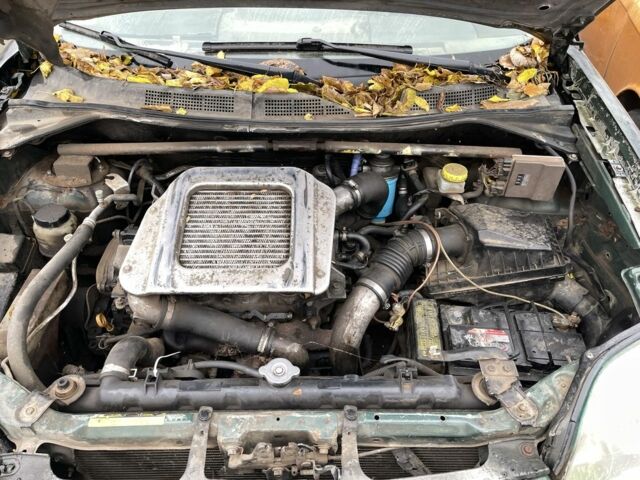 Зеленый Ниссан ИксТрейл, объемом двигателя 0 л и пробегом 300 тыс. км за 1236 $, фото 3 на Automoto.ua