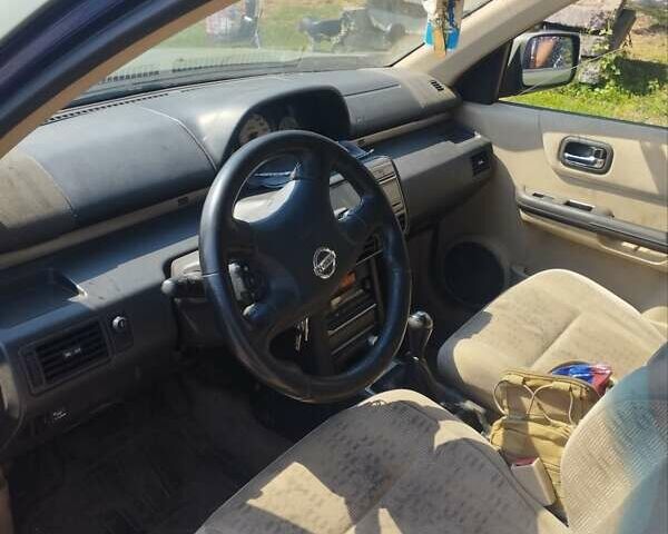 Зеленый Ниссан ИксТрейл, объемом двигателя 2 л и пробегом 230 тыс. км за 3000 $, фото 2 на Automoto.ua