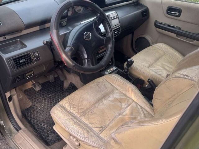 Зеленый Ниссан ИксТрейл, объемом двигателя 2.2 л и пробегом 10 тыс. км за 1674 $, фото 6 на Automoto.ua