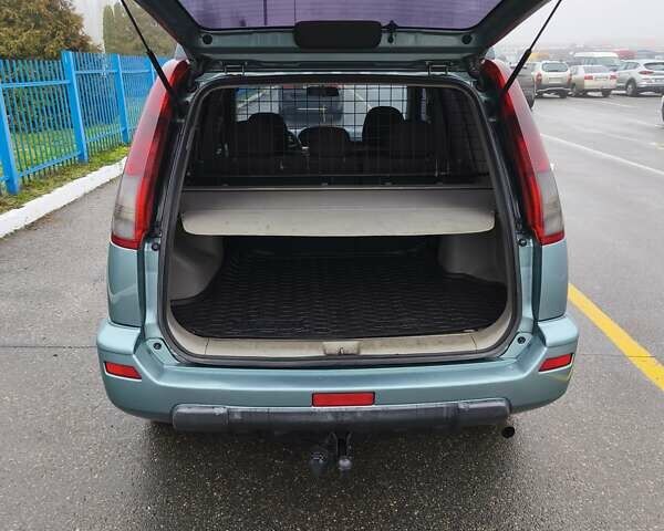 Зелений Ніссан ІксТрейл, об'ємом двигуна 2.18 л та пробігом 372 тис. км за 6100 $, фото 4 на Automoto.ua