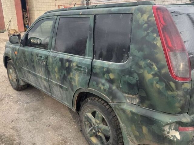 Зеленый Ниссан ИксТрейл, объемом двигателя 2.2 л и пробегом 10 тыс. км за 1674 $, фото 3 на Automoto.ua