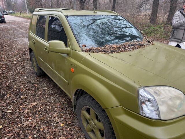 Зеленый Ниссан ИксТрейл, объемом двигателя 2 л и пробегом 280 тыс. км за 1700 $, фото 4 на Automoto.ua