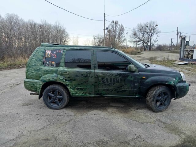 Зеленый Ниссан ИксТрейл, объемом двигателя 2.2 л и пробегом 267 тыс. км за 2951 $, фото 2 на Automoto.ua