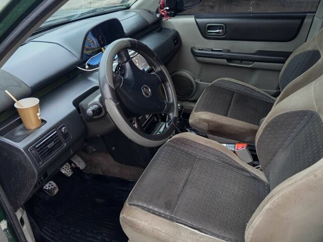 Зеленый Ниссан ИксТрейл, объемом двигателя 2.2 л и пробегом 267 тыс. км за 2951 $, фото 8 на Automoto.ua