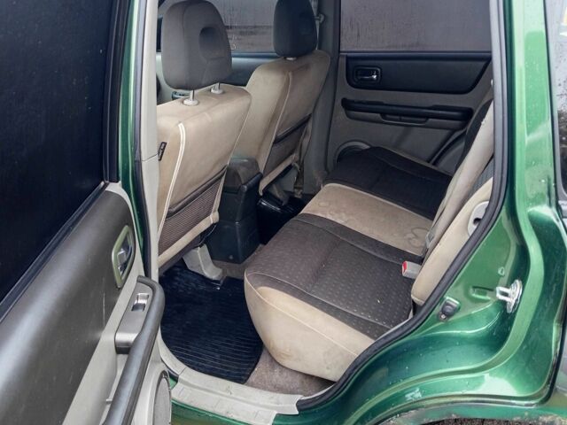 Зеленый Ниссан ИксТрейл, объемом двигателя 2.2 л и пробегом 267 тыс. км за 2951 $, фото 9 на Automoto.ua