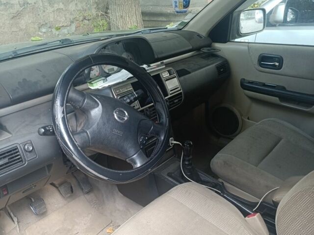 Зеленый Ниссан ИксТрейл, объемом двигателя 0 л и пробегом 283 тыс. км за 2500 $, фото 2 на Automoto.ua