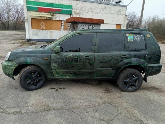 Зеленый Ниссан ИксТрейл, объемом двигателя 2.2 л и пробегом 267 тыс. км за 2951 $, фото 4 на Automoto.ua