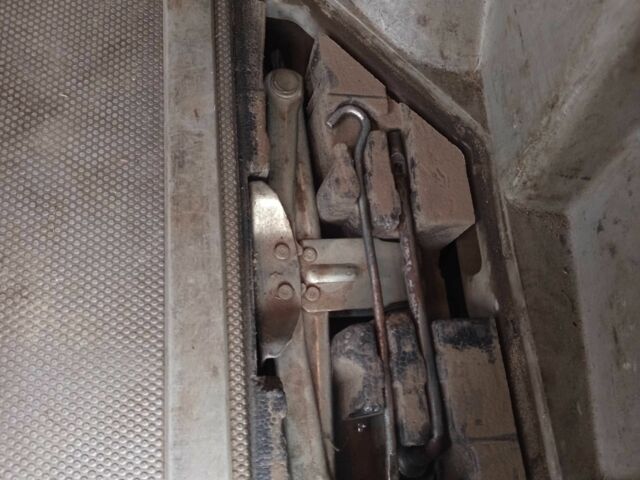 Зеленый Ниссан ИксТрейл, объемом двигателя 2.2 л и пробегом 267 тыс. км за 2951 $, фото 12 на Automoto.ua