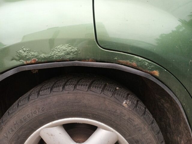 Зеленый Ниссан ИксТрейл, объемом двигателя 2 л и пробегом 350 тыс. км за 4400 $, фото 3 на Automoto.ua