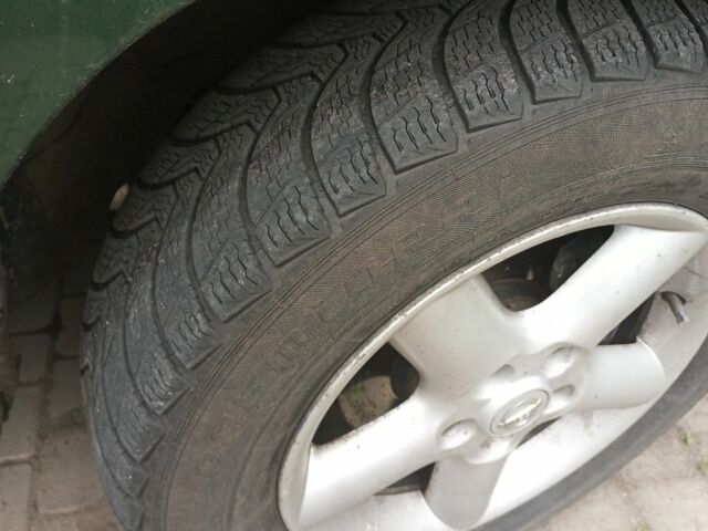 Зеленый Ниссан ИксТрейл, объемом двигателя 2 л и пробегом 350 тыс. км за 4400 $, фото 7 на Automoto.ua