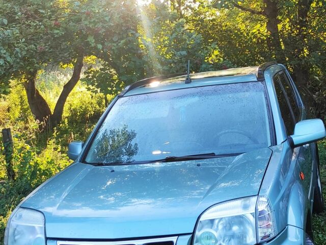 Зелений Ніссан ІксТрейл, об'ємом двигуна 2 л та пробігом 442 тис. км за 5304 $, фото 1 на Automoto.ua