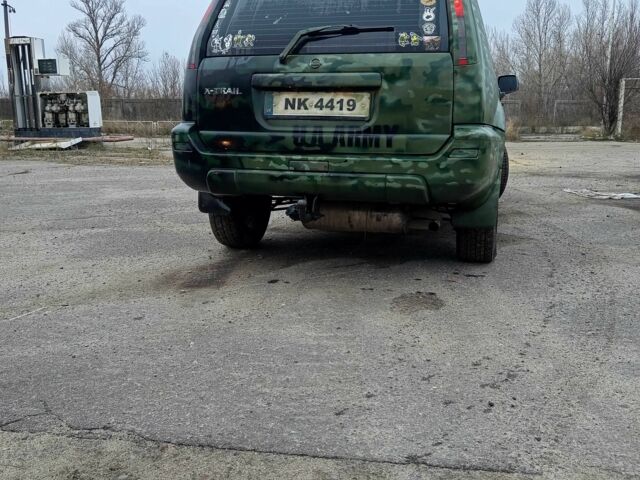 Зеленый Ниссан ИксТрейл, объемом двигателя 2.2 л и пробегом 267 тыс. км за 2951 $, фото 3 на Automoto.ua