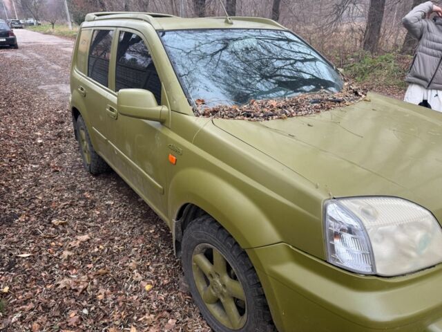 Зеленый Ниссан ИксТрейл, объемом двигателя 2 л и пробегом 280 тыс. км за 1700 $, фото 3 на Automoto.ua