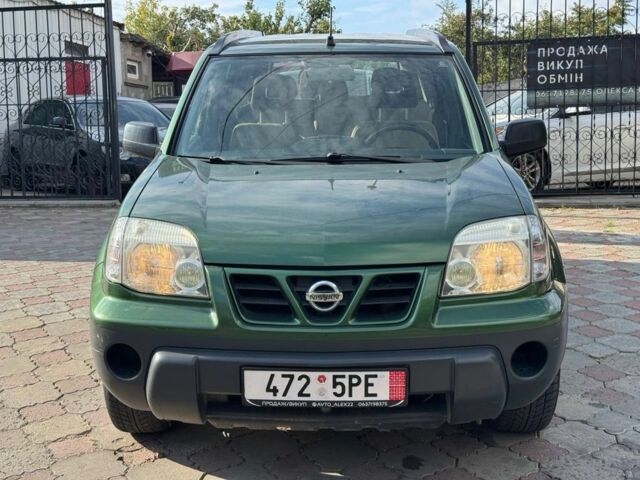 Зеленый Ниссан ИксТрейл, объемом двигателя 2.2 л и пробегом 300 тыс. км за 2999 $, фото 1 на Automoto.ua