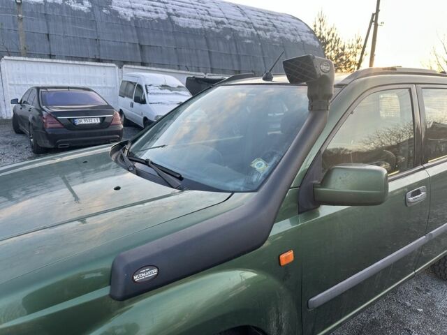 Зеленый Ниссан ИксТрейл, объемом двигателя 2.2 л и пробегом 222 тыс. км за 3350 $, фото 12 на Automoto.ua