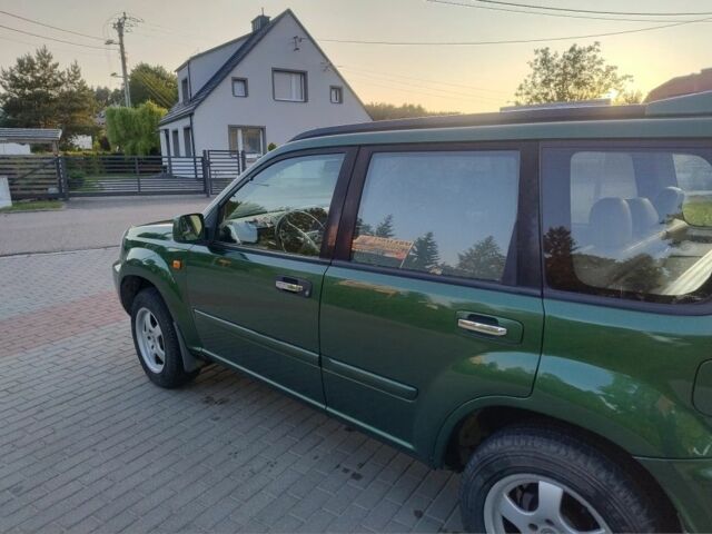 Зелений Ніссан ІксТрейл, об'ємом двигуна 2.2 л та пробігом 270 тис. км за 2500 $, фото 1 на Automoto.ua