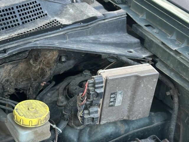 Зеленый Ниссан ИксТрейл, объемом двигателя 2.2 л и пробегом 222 тыс. км за 3350 $, фото 15 на Automoto.ua