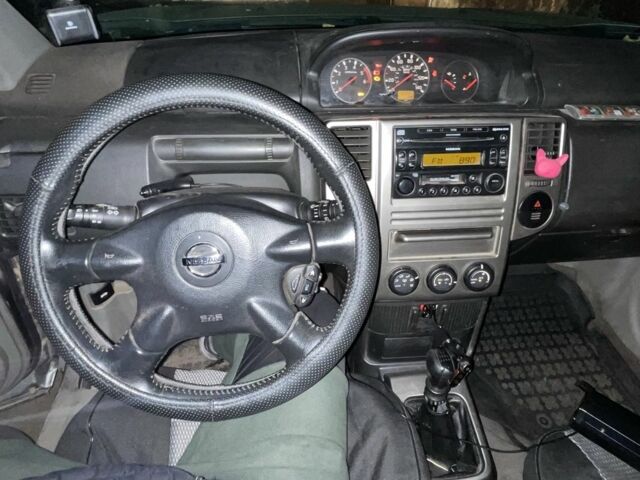 Зелений Ніссан ІксТрейл, об'ємом двигуна 2.2 л та пробігом 400 тис. км за 3000 $, фото 6 на Automoto.ua