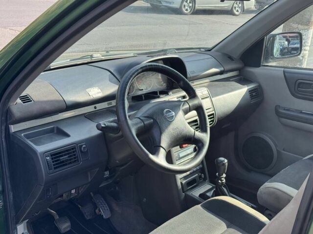 Зеленый Ниссан ИксТрейл, объемом двигателя 2.2 л и пробегом 300 тыс. км за 2999 $, фото 11 на Automoto.ua