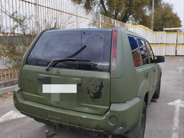 Зеленый Ниссан ИксТрейл, объемом двигателя 2.2 л и пробегом 250 тыс. км за 3900 $, фото 6 на Automoto.ua