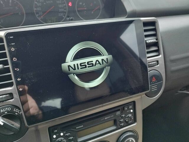 Зеленый Ниссан ИксТрейл, объемом двигателя 2.2 л и пробегом 250 тыс. км за 3900 $, фото 12 на Automoto.ua