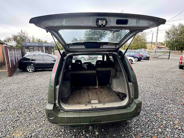 Зеленый Ниссан ИксТрейл, объемом двигателя 2.2 л и пробегом 300 тыс. км за 3000 $, фото 4 на Automoto.ua