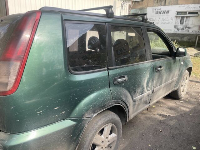 Зеленый Ниссан ИксТрейл, объемом двигателя 0 л и пробегом 265 тыс. км за 2800 $, фото 2 на Automoto.ua