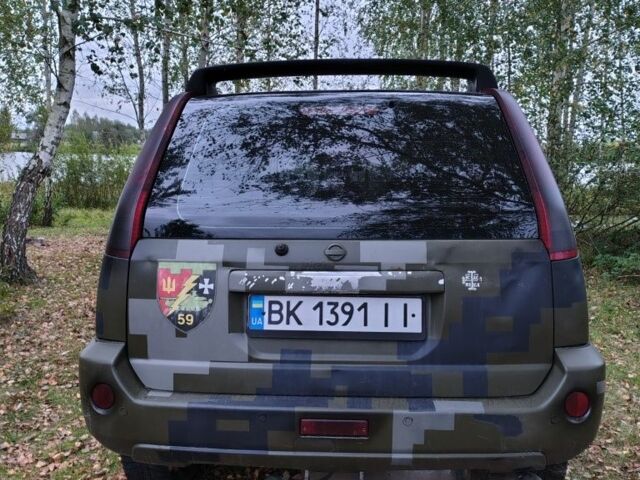 Зеленый Ниссан ИксТрейл, объемом двигателя 2.2 л и пробегом 280 тыс. км за 3000 $, фото 8 на Automoto.ua