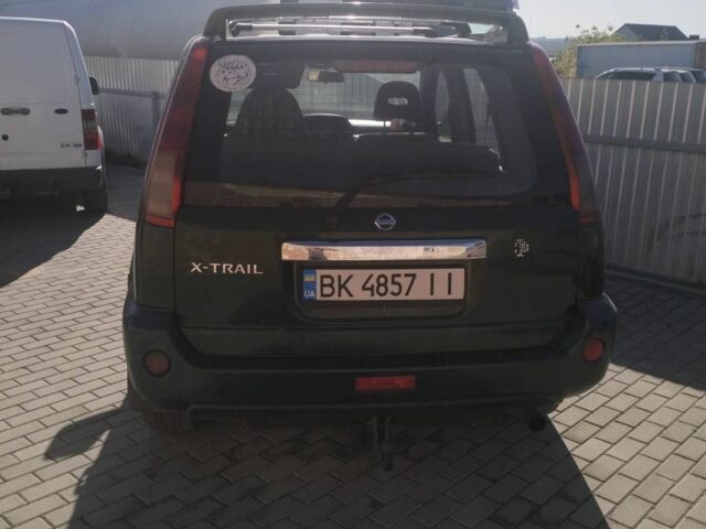 Зеленый Ниссан ИксТрейл, объемом двигателя 2.2 л и пробегом 210 тыс. км за 4200 $, фото 1 на Automoto.ua