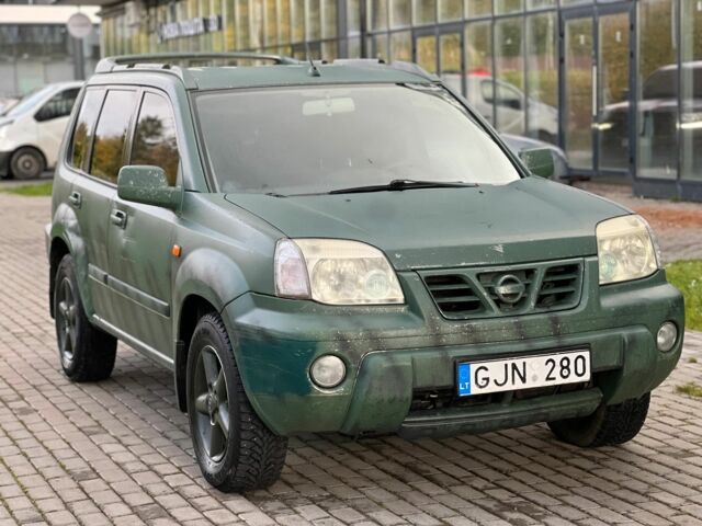 Зеленый Ниссан ИксТрейл, объемом двигателя 2.2 л и пробегом 290 тыс. км за 2950 $, фото 2 на Automoto.ua