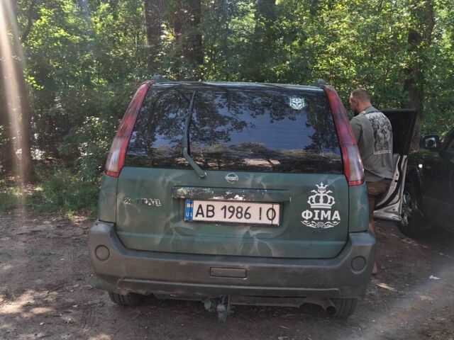 Зелений Ніссан ІксТрейл, об'ємом двигуна 2.2 л та пробігом 400 тис. км за 3000 $, фото 6 на Automoto.ua