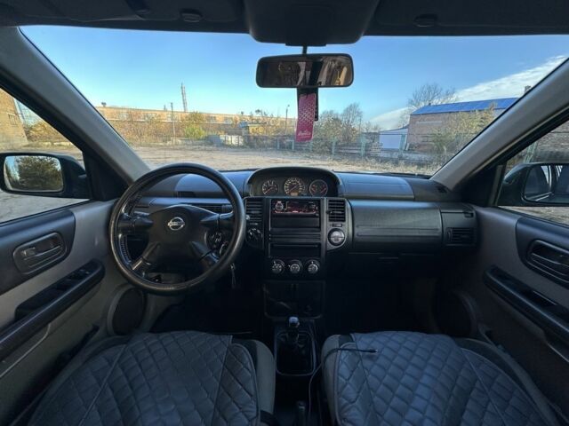 Зеленый Ниссан ИксТрейл, объемом двигателя 2.2 л и пробегом 394 тыс. км за 4700 $, фото 16 на Automoto.ua