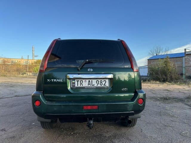 Зеленый Ниссан ИксТрейл, объемом двигателя 2.2 л и пробегом 394 тыс. км за 4700 $, фото 5 на Automoto.ua