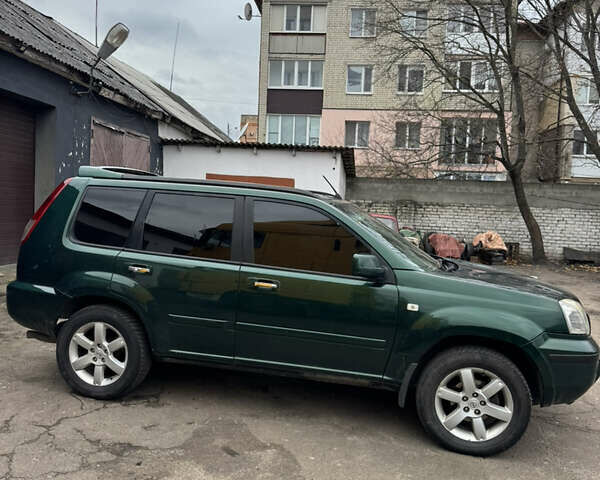 Зеленый Ниссан ИксТрейл, объемом двигателя 2.2 л и пробегом 250 тыс. км за 3300 $, фото 5 на Automoto.ua