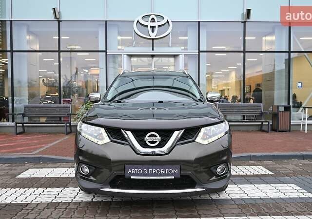 Зелений Ніссан ІксТрейл, об'ємом двигуна 2 л та пробігом 126 тис. км за 13342 $, фото 4 на Automoto.ua