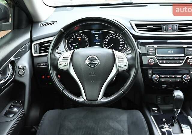 Зелений Ніссан ІксТрейл, об'ємом двигуна 2 л та пробігом 126 тис. км за 13342 $, фото 8 на Automoto.ua