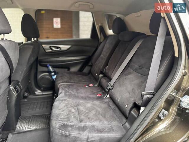 Зелений Ніссан ІксТрейл, об'ємом двигуна 2 л та пробігом 70 тис. км за 14999 $, фото 49 на Automoto.ua