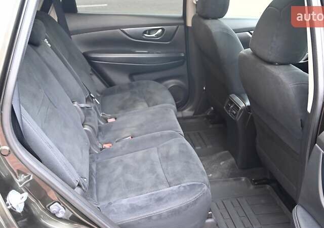 Зелений Ніссан ІксТрейл, об'ємом двигуна 2 л та пробігом 126 тис. км за 13342 $, фото 6 на Automoto.ua