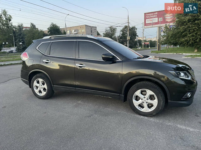 Зеленый Ниссан ИксТрейл, объемом двигателя 1.6 л и пробегом 202 тыс. км за 14700 $, фото 2 на Automoto.ua