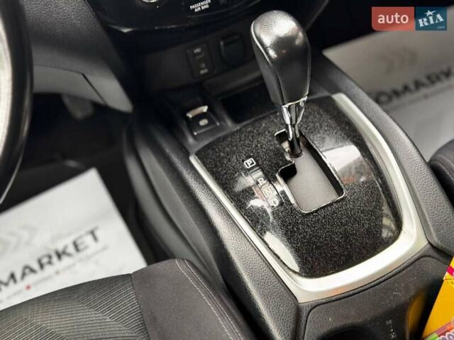 Зелений Ніссан ІксТрейл, об'ємом двигуна 2 л та пробігом 70 тис. км за 14999 $, фото 27 на Automoto.ua
