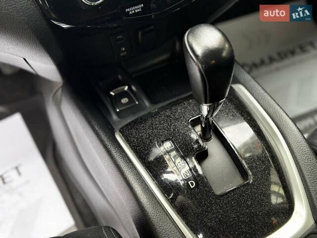 Зелений Ніссан ІксТрейл, об'ємом двигуна 2 л та пробігом 70 тис. км за 14999 $, фото 48 на Automoto.ua