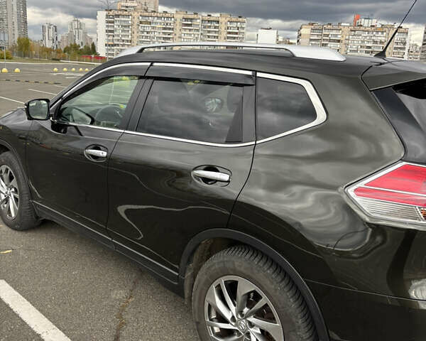 Зеленый Ниссан ИксТрейл, объемом двигателя 1.6 л и пробегом 177 тыс. км за 17000 $, фото 1 на Automoto.ua