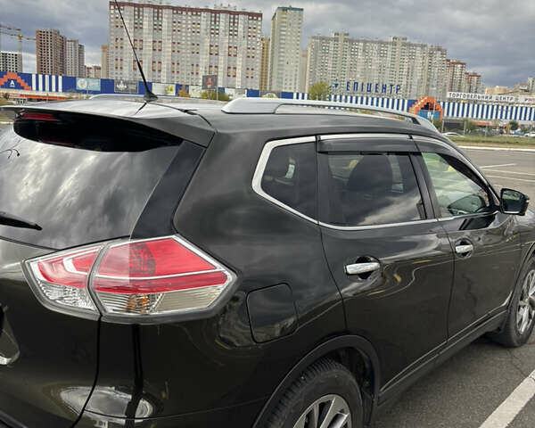 Зеленый Ниссан ИксТрейл, объемом двигателя 1.6 л и пробегом 177 тыс. км за 17000 $, фото 2 на Automoto.ua