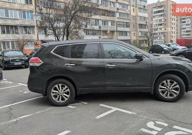 Зеленый Ниссан ИксТрейл, объемом двигателя 1.6 л и пробегом 108 тыс. км за 18800 $, фото 4 на Automoto.ua