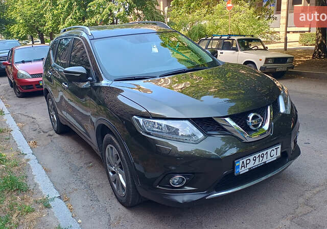 Зеленый Ниссан ИксТрейл, объемом двигателя 1.6 л и пробегом 180 тыс. км за 17000 $, фото 2 на Automoto.ua