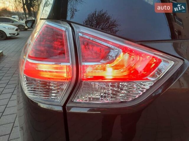 Зеленый Ниссан ИксТрейл, объемом двигателя 1.6 л и пробегом 36 тыс. км за 19500 $, фото 9 на Automoto.ua