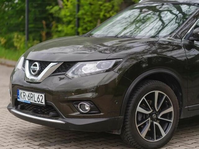 Зеленый Ниссан ИксТрейл, объемом двигателя 1.6 л и пробегом 80 тыс. км за 9900 $, фото 12 на Automoto.ua