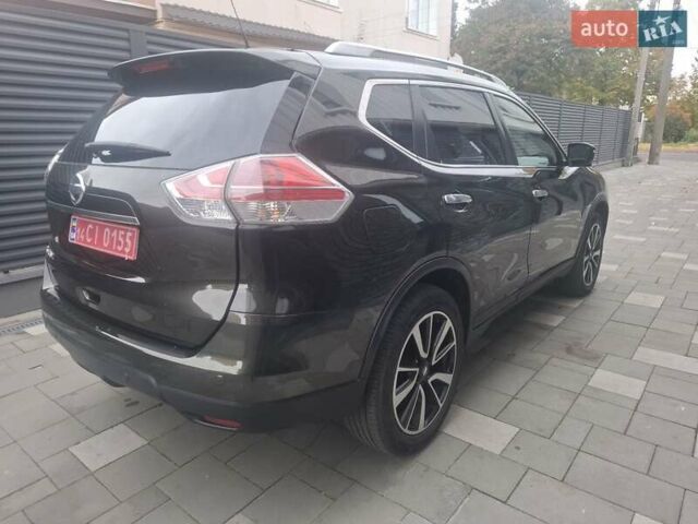 Зеленый Ниссан ИксТрейл, объемом двигателя 1.6 л и пробегом 239 тыс. км за 16300 $, фото 3 на Automoto.ua