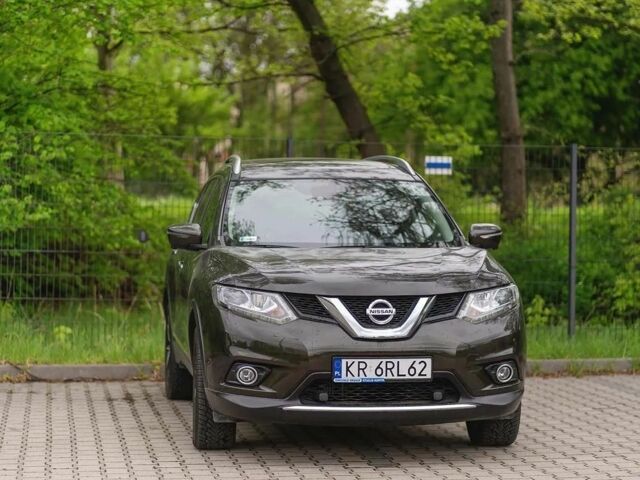 Зеленый Ниссан ИксТрейл, объемом двигателя 1.6 л и пробегом 80 тыс. км за 9900 $, фото 3 на Automoto.ua